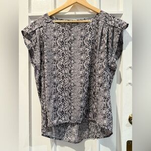 Converse Women's Lace Pattern Blouse in Black and White